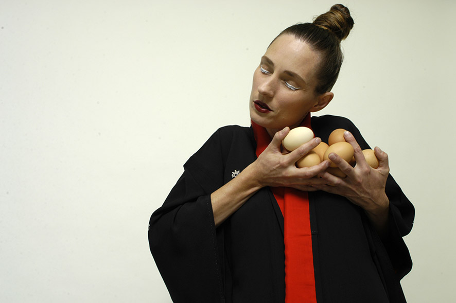 THOUSANDS OF BUNDLED STRAW